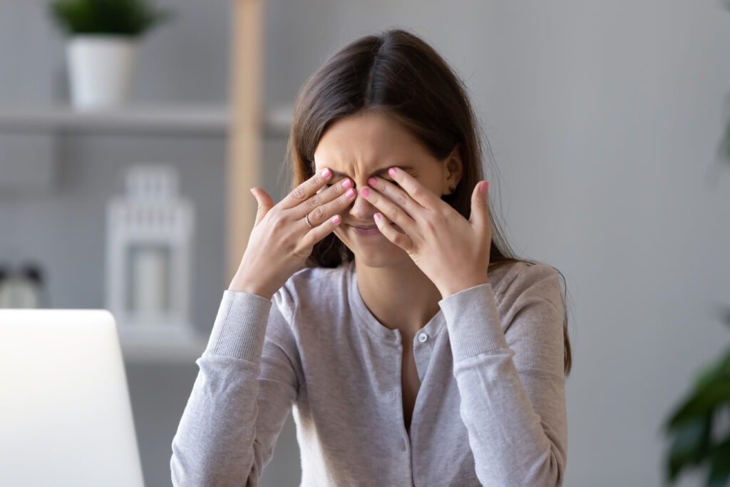 Dry eye Syndrome Symptoms